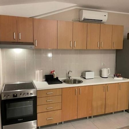 Appartement Apartman Maja Lux à Pančevo Extérieur photo